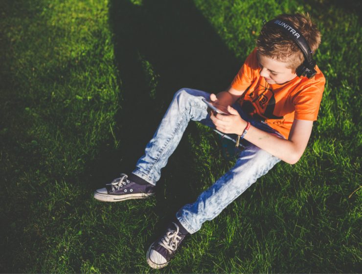 mobile phone safety for kids